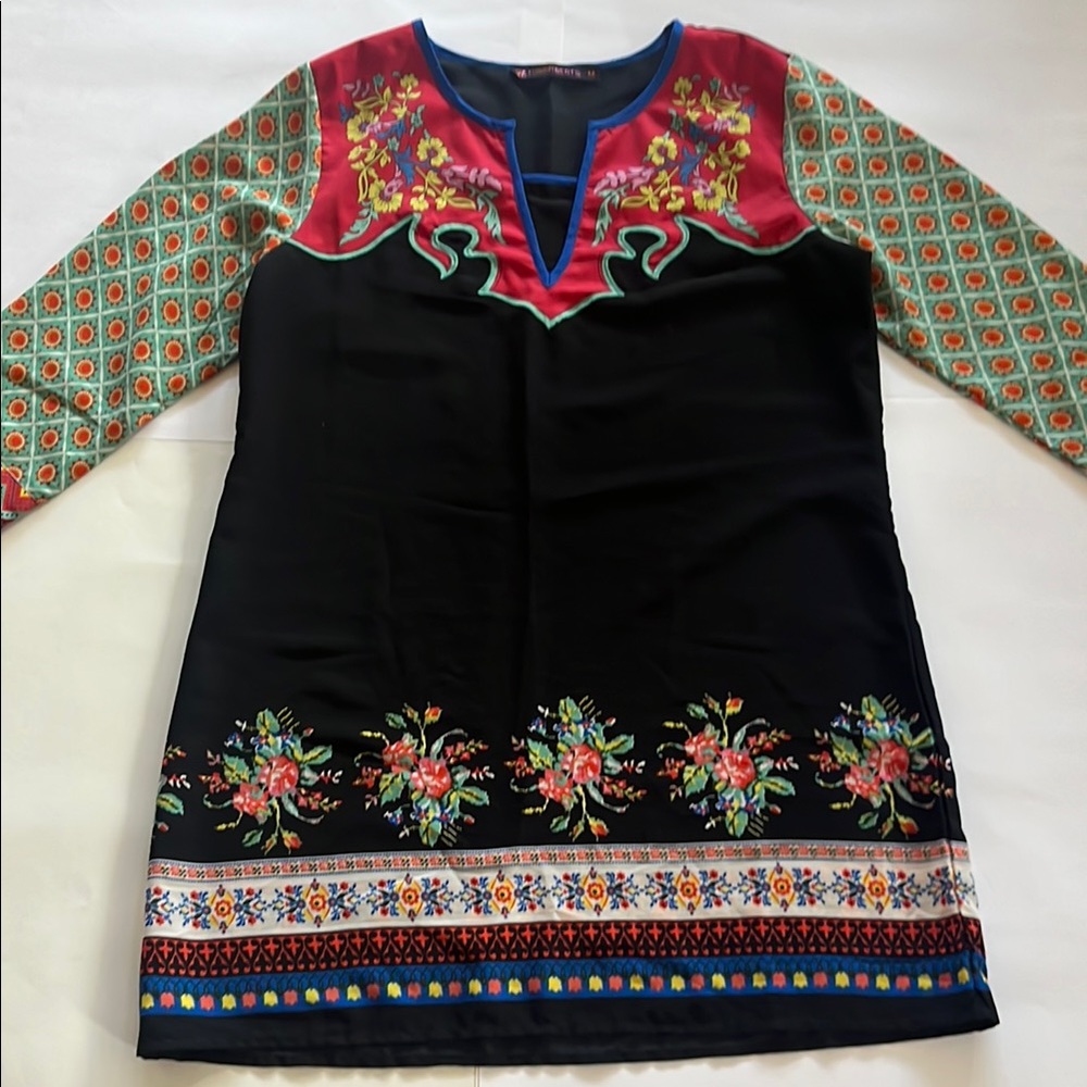 Colorful Tunic Black Top from India woman’s medium patterned shirt ethnic ware
